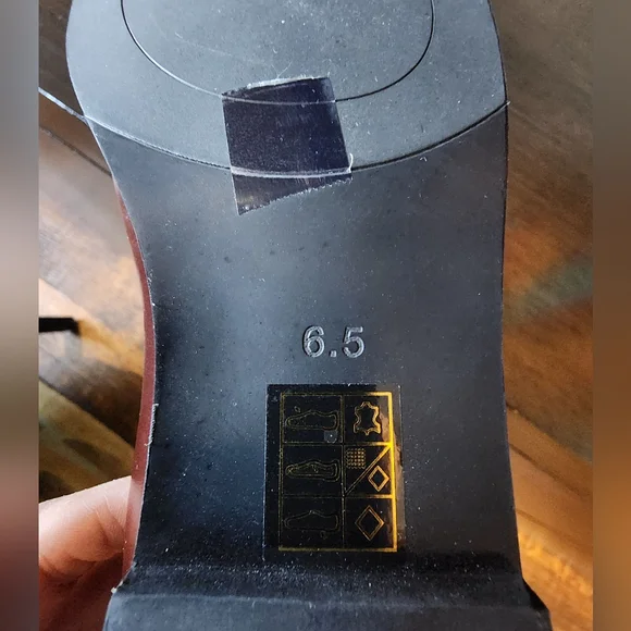 Brand New-Classic Rich Brown Loafers w/ Gold Riding Buckles!!🤠⭐️🤠 - Picture 9 of 10